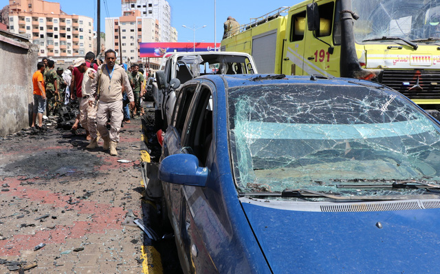 Đánh bom xe nhằm vào các quan chức cấp cao ở Yemen, 6 người thiệt mạng - Ảnh 1.