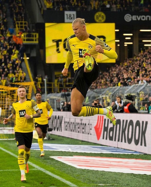 Vòng 8 Bundesliga: Dortmund vươn lên dẫn đầu BXH - Ảnh 2.