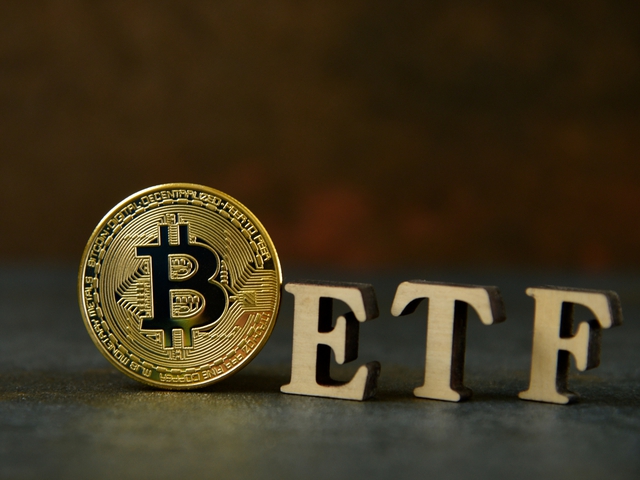 Ngày giao dịch đầu tiên của quỹ ETF Bitcoin  - Ảnh 1.