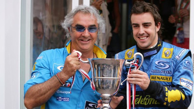 Doanh nhân Flavio Briatore để ngỏ khả năng trở lại F1 - Ảnh 1.