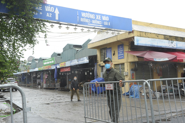Hà Nội: Chợ Long Biên hoạt động trở lại từ 0h ngày 21/10 - Ảnh 1.