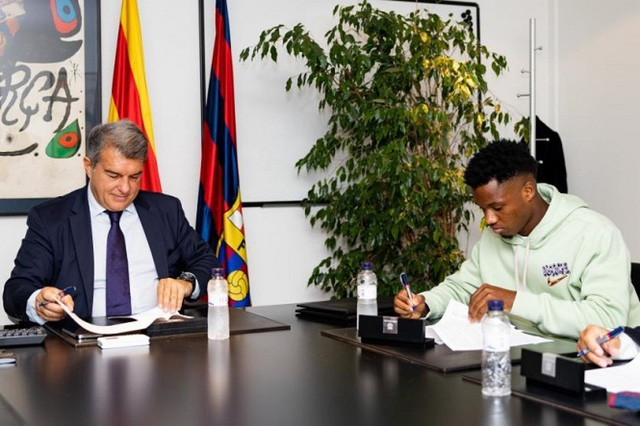 Fati gia hạn với Barcelona, điều khoản phá vỡ hợp đồng 1 tỷ euro - Ảnh 1.