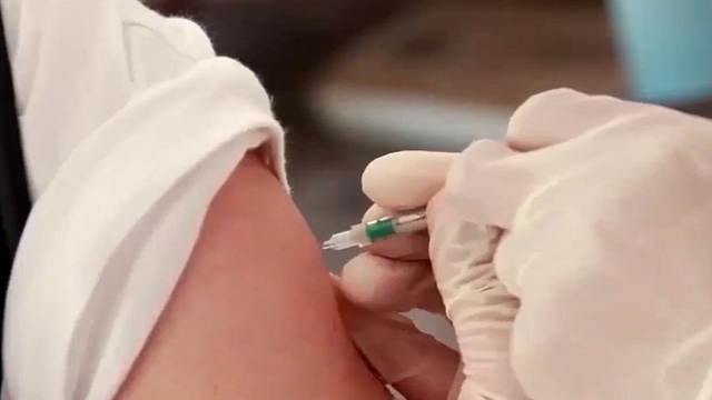 Trung Quốc đẩy mạnh tiêm mũi vaccine tăng cường - Ảnh 1.