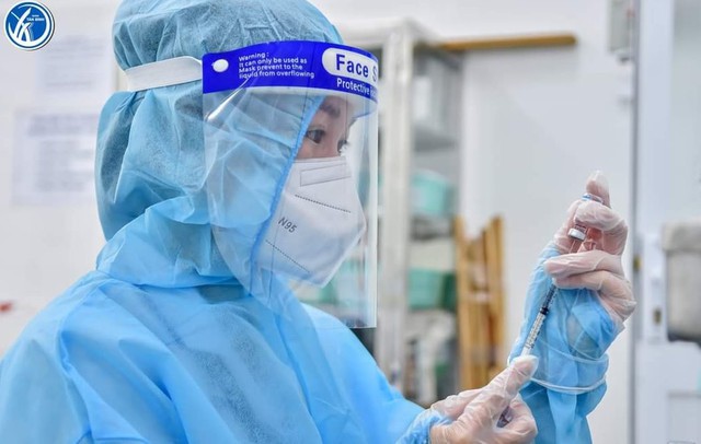 TP Hồ Chí Minh chuẩn bị sẵn sàng tiêm vaccine cho trẻ em từ 12-17 tuổi - Ảnh 1.