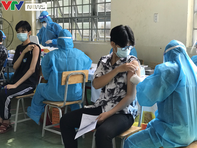 TP Hồ Chí Minh đồng loạt tiêm vaccine COVID-19 cho trẻ em toàn thành phố - Ảnh 3.