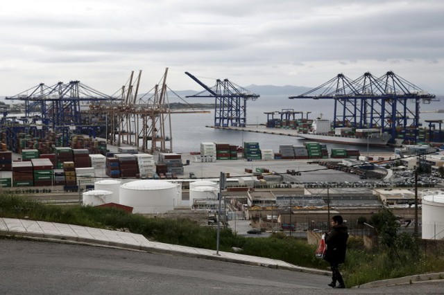 Trung Quốc gia tăng cổ phần tại cảng Piraeus của Hy Lạp - Ảnh 1.