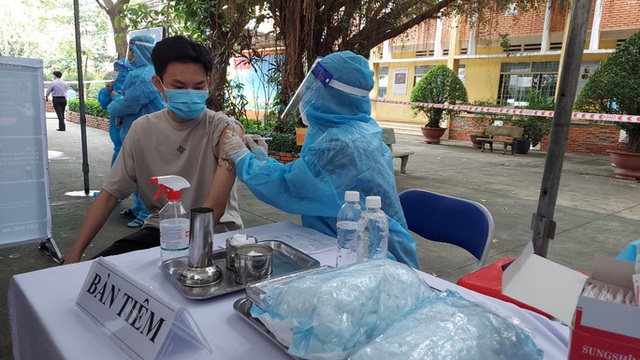 40.000 trẻ tại TP Hồ Chí Minh đã tiêm vaccine - Ảnh 1.