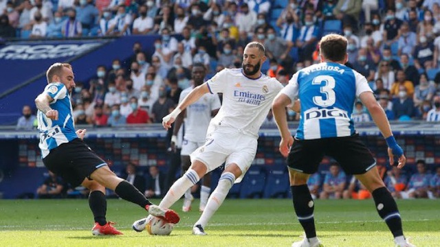 Real Madrid nhận trận thua đầu tiên tại La Liga 2021/22 - Ảnh 3.