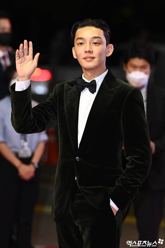 Dàn sao rực rỡ đổ bộ thảm đỏ lễ khai mạc Liên hoan phim quốc tế Busan 2021 - Ảnh 10.