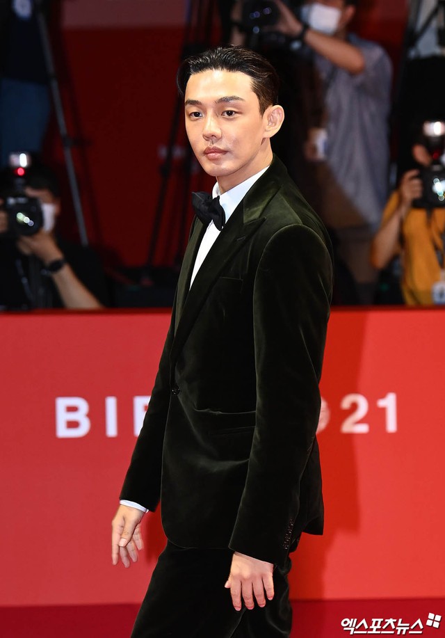 Dàn sao rực rỡ đổ bộ thảm đỏ lễ khai mạc Liên hoan phim quốc tế Busan 2021 - Ảnh 11.