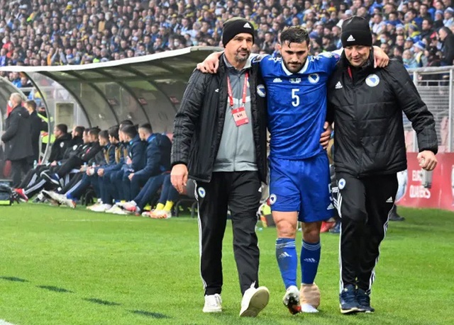 Sead Kolasinac gặp chấn thương nặng ở vòng loại World Cup 2022 - Ảnh 3.