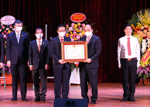 Chủ tịch nước dự lễ kỷ niệm 70 năm Trường Đại học Sư phạm Hà Nội - Ảnh 1.