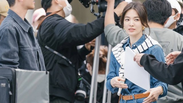 Song Hye Kyo bị chê một màu, nhàm chán trong phim mới - Ảnh 1.