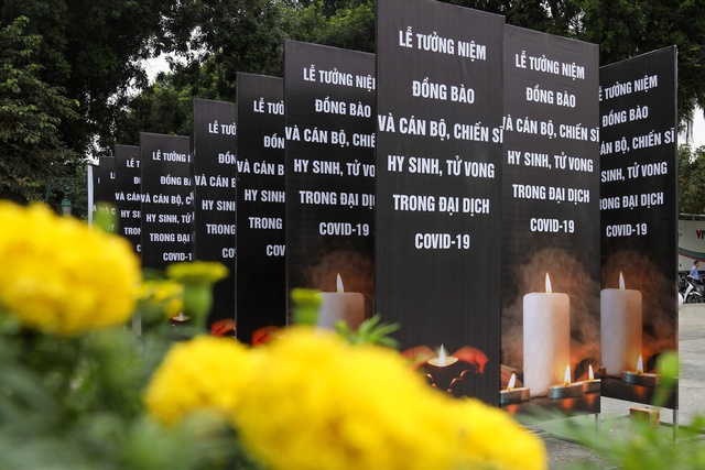 Lễ tưởng niệm người tử vong trong đại dịch COVID-19: Nhắc nhớ về nỗi đau và trách nhiệm - Ảnh 1.