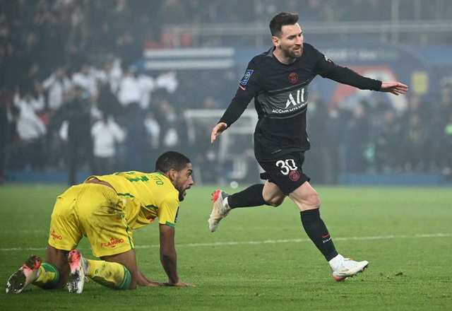 Messi có bàn thắng đầu tiên ở Ligue 1 - Ảnh 4.