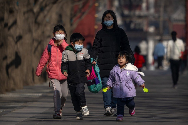 COVID-19 làm trầm trọng thêm nguy cơ khủng hoảng dân số ở Trung Quốc - Ảnh 1.