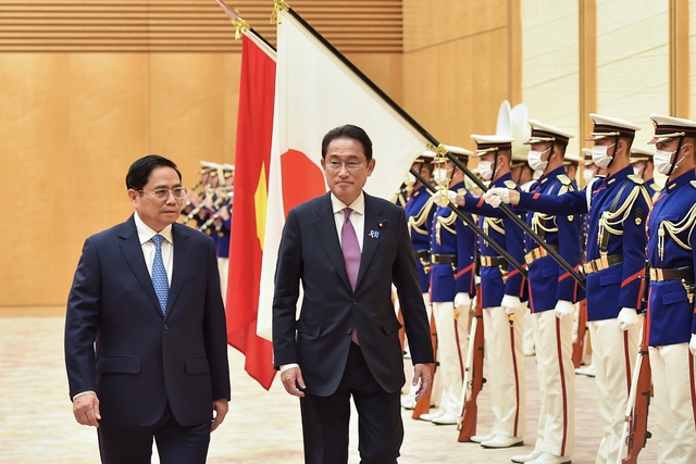 Lễ đón trọng thể Thủ tướng Phạm Minh Chính thăm chính thức Nhật Bản - Ảnh 4.
