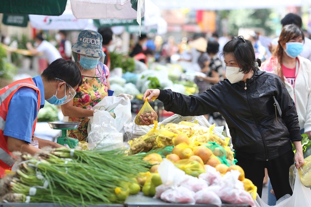 Gần 80% chợ truyền thống ở TP Hồ Chí Minh khôi phục hoạt động - Ảnh 1.