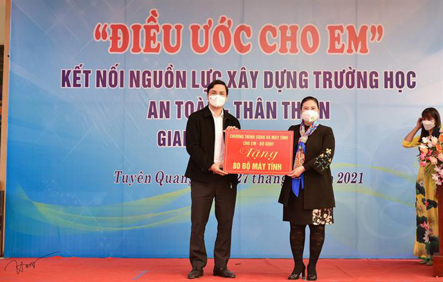 “Điều ước cho em” đến với học sinh, giáo viên tỉnh Tuyên Quang - Ảnh 1.