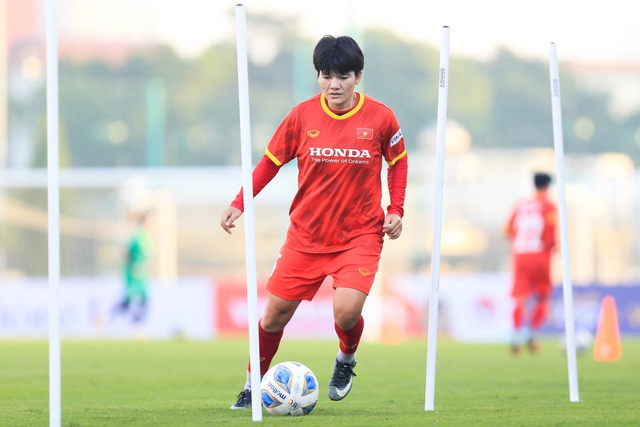Đội tuyển nữ Việt Nam tập buổi đầu tiên chuẩn bị cho VCK Asian Cup 2022 - Ảnh 5.