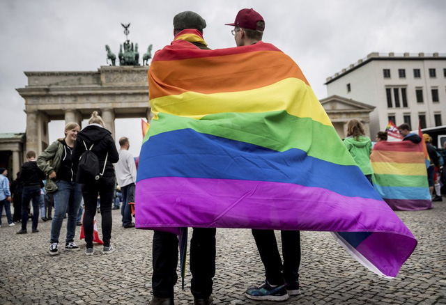 Chile chuẩn bị thông qua dự luật cho phép hôn nhân đồng giới - Ảnh 1.