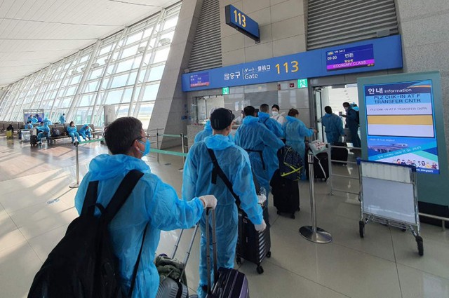 Cục Hàng không Việt Nam đề xuất mở lại đường bay quốc tế thường lệ từ tháng 1/2022 - Ảnh 1.