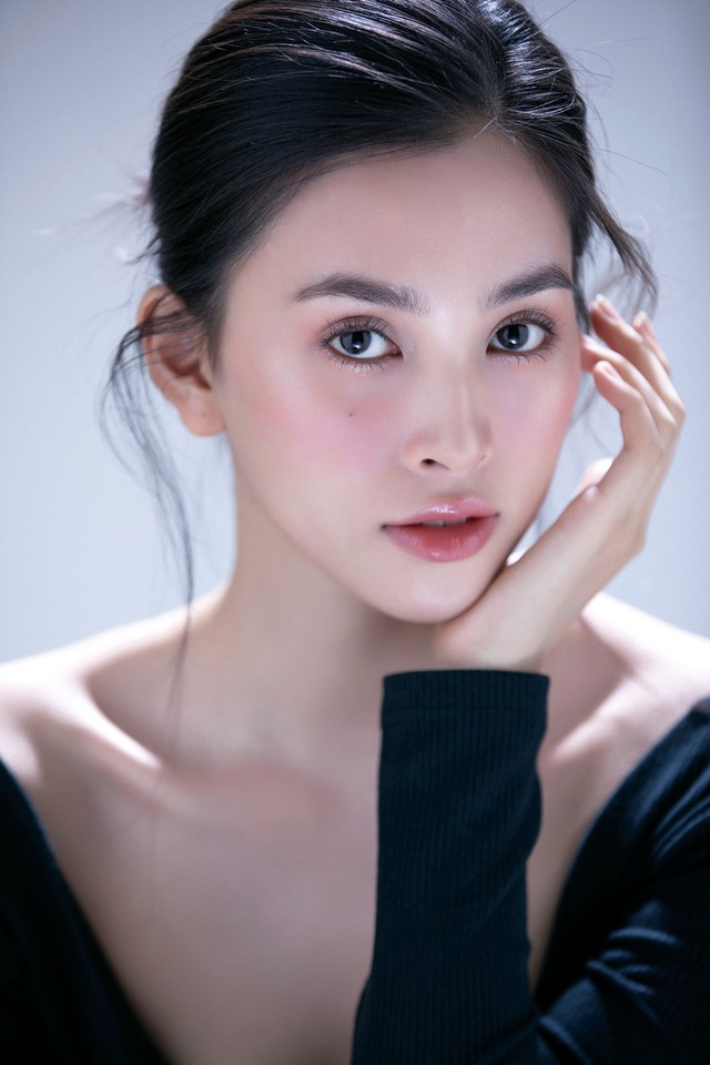 Cận cảnh gương mặt đẹp hoàn hảo của lịch sử Hoa hậu Việt Nam - Ảnh 1.