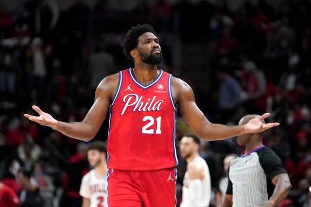 Philadelphia 76ers tiếp tục đưa ra án phạt với Ben Simmons - Ảnh 1.
