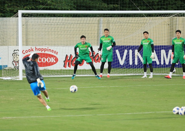 Đình Trọng: “Tôi đang rất sẵn sàng để ra sân trong trận đấu với Nhật Bản” - Ảnh 9.