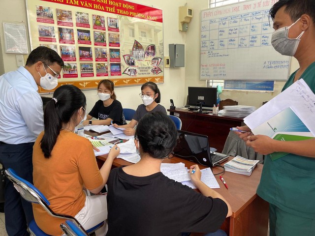 Thứ trưởng Bộ Y tế Nguyễn Trường Sơn kiểm tra công tác chống dịch tại Cần Thơ - Ảnh 2.