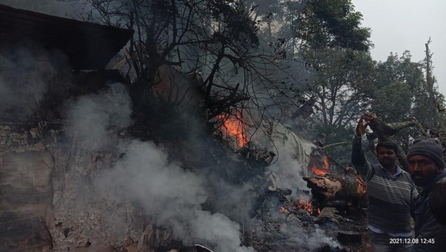 Ấn Độ mở cuộc điều tra vụ rơi trực thăng quân sự khiến 13 người thiệt mạng - Ảnh 1.