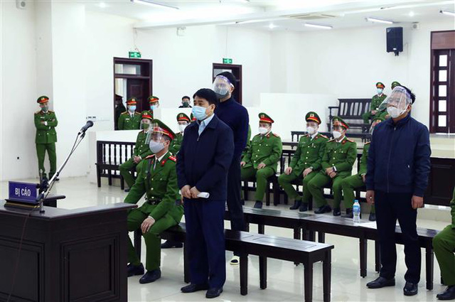 Vụ mua chế phẩm Redoxy-3C: Cựu Chủ tịch UBND TP Hà Nội Nguyễn Đức Chung bị đề nghị từ 10 đến 12 năm tù - Ảnh 1.