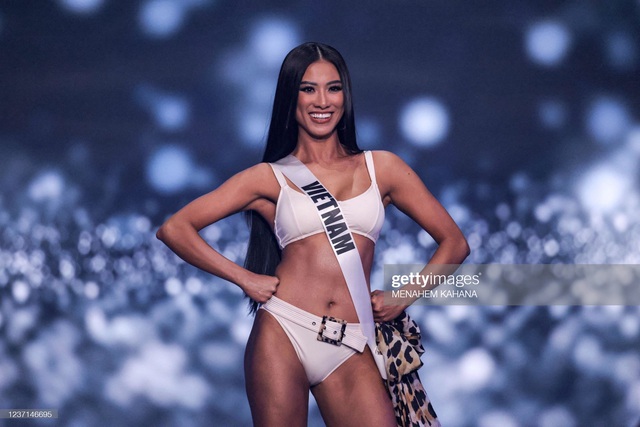 Kim Duyên trình diễn tự tin ở Bán kết Miss Universe 2021 - Ảnh 3.