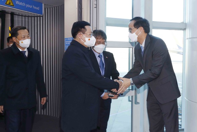 Chủ tịch Quốc hội Vương Đình Huệ đến Seoul, bắt đầu thăm chính thức Hàn Quốc - Ảnh 1.