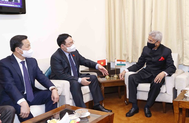 Chủ tịch Quốc hội Vương Đình Huệ gặp Phó Tổng thống kiêm Chủ tịch Thượng viện Ấn Độ - Ảnh 3.