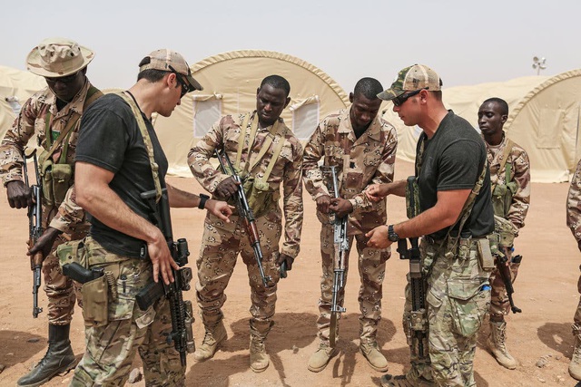 Mỹ sẽ triển khai hơn 1.000 binh sỹ tới châu Phi - Ảnh 1.