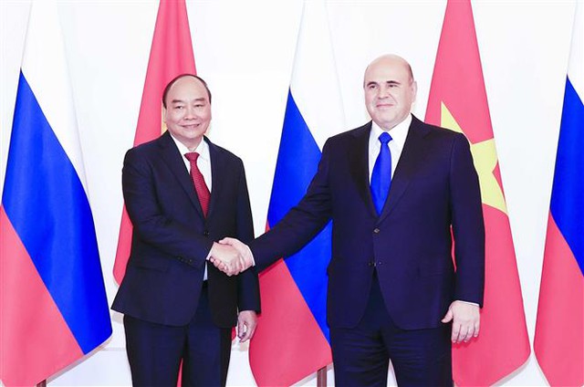 Chủ tịch nước Nguyễn Xuân Phúc hội kiến Thủ tướng Liên bang Nga - Ảnh 1.