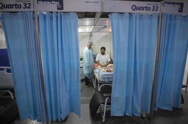 Brazil cân nhắc tiêm mũi vaccine COVID-19 thứ tư - Ảnh 1.