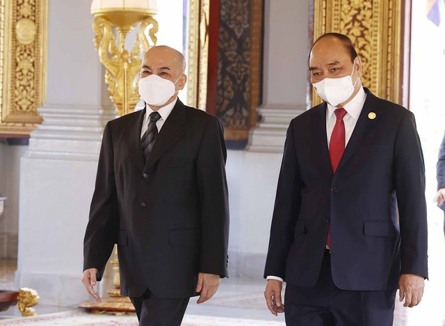 Lễ đón trọng thể Chủ tịch nước thăm cấp Nhà nước Vương quốc Campuchia - Ảnh 6.