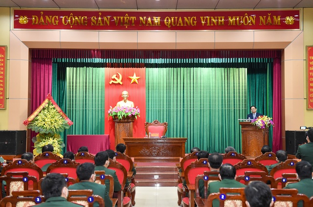 Thủ tướng Phạm Minh Chính chúc mừng cán bộ, chiến sĩ Quân khu 4 và tỉnh Quảng Bình - Ảnh 1.