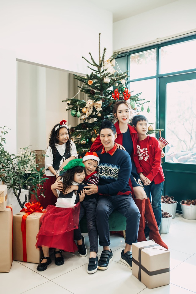 Sao Việt đón Giáng Sinh ấm áp bên gia đình - Ảnh 14.
