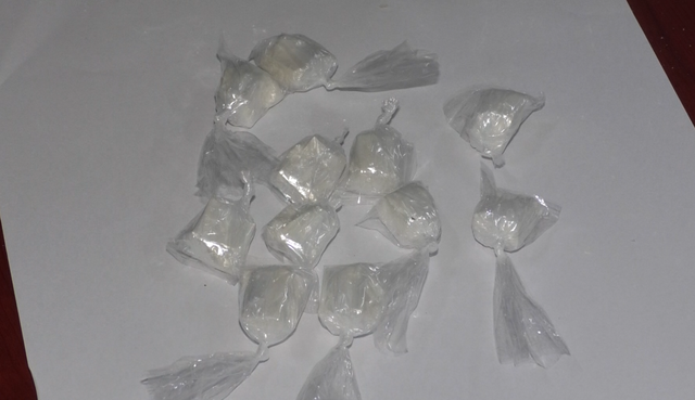 Phá chuyên án ma túy, bắt 2 đối tượng, thu giữ 2 bánh và 11 gói heroin - Ảnh 2.