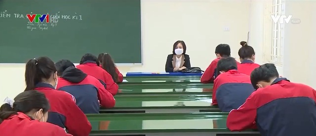Học sinh cuối cấp Hà Nội gấp rút kiểm tra học kỳ - Ảnh 1.