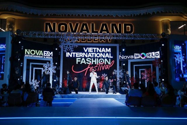 Thăng hoa cảm xúc với Lễ hội thời trang quốc tế Việt Nam 2021 - Ảnh 2.