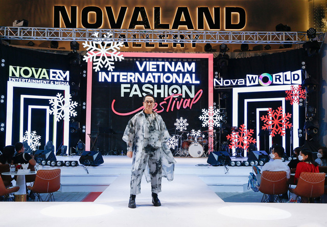 Thăng hoa cảm xúc với Lễ hội thời trang quốc tế Việt Nam 2021 - Ảnh 6.