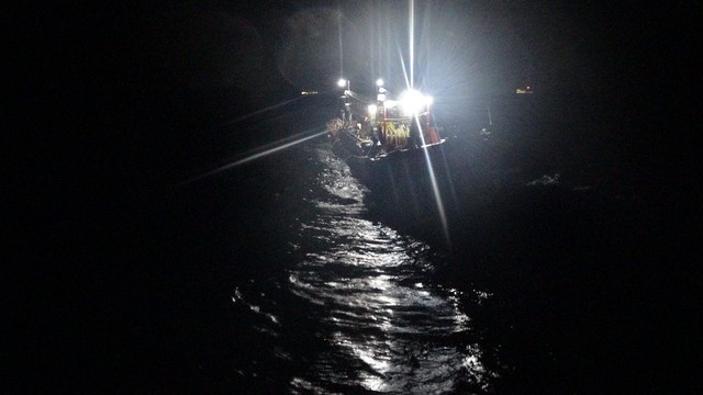 Kiên Giang: Cấp cứu kịp thời ngư dân bị tai nạn lao động trên biển - Ảnh 1.