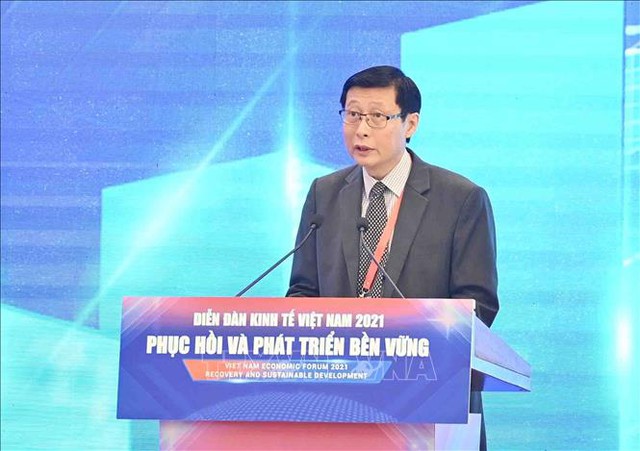 Diễn đàn Kinh tế Việt Nam 2021: Cân nhắc chia chính sách tài khoá và tiền tệ thành 3 giai đoạn - Ảnh 2.
