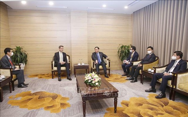 Giám đốc ADB: ADB sẽ tiếp tục đồng hành, đóng góp cho sự phát triển của Việt Nam - Ảnh 1.