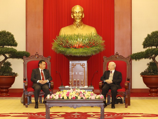 Việt Nam luôn ủng hộ mạnh mẽ và toàn diện công cuộc đổi mới của Lào - Ảnh 1.