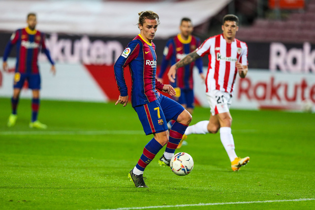 Barcelona 2-1 Athletic Bilbao: Lionel Messi ghi siêu phẩm đá phạt - Ảnh 2.